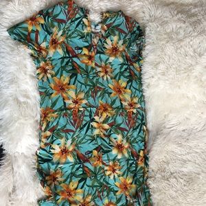 Can be a shot dress or a blouse